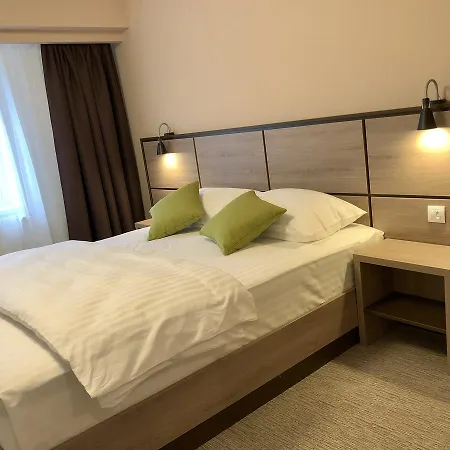 Nueva Park Pensjonat 3*